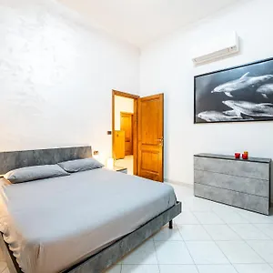 Affittacamere Camera 'dolphin' - Eleganza E Tranquillita, Firenze