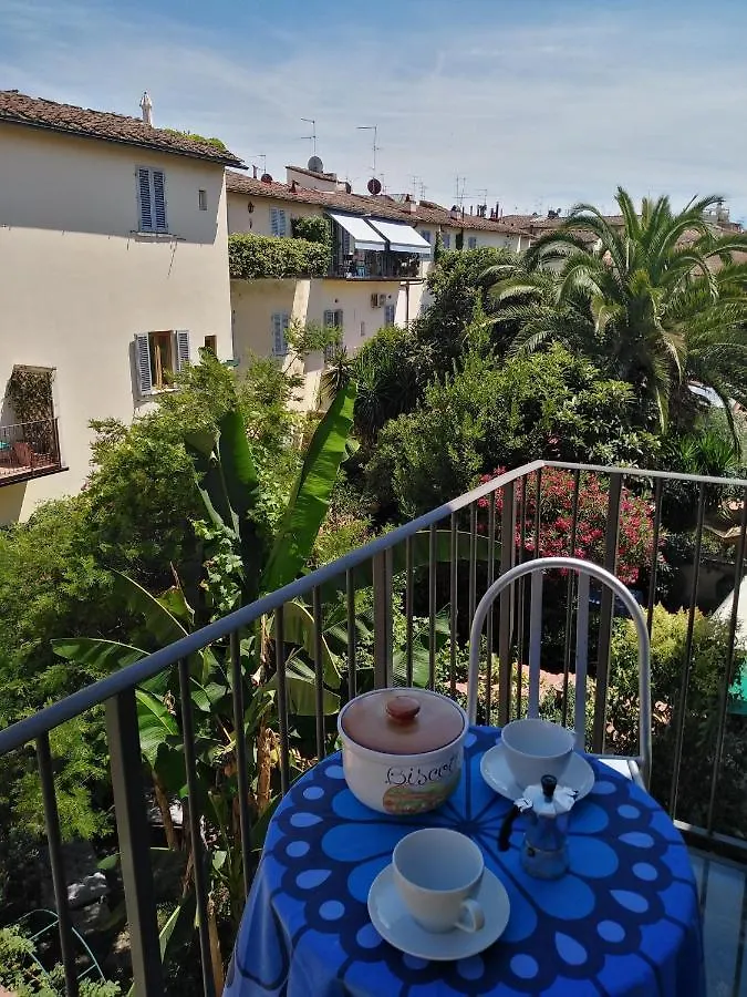 Bed & Breakfast In San Frediano B&B Firenze Italia
