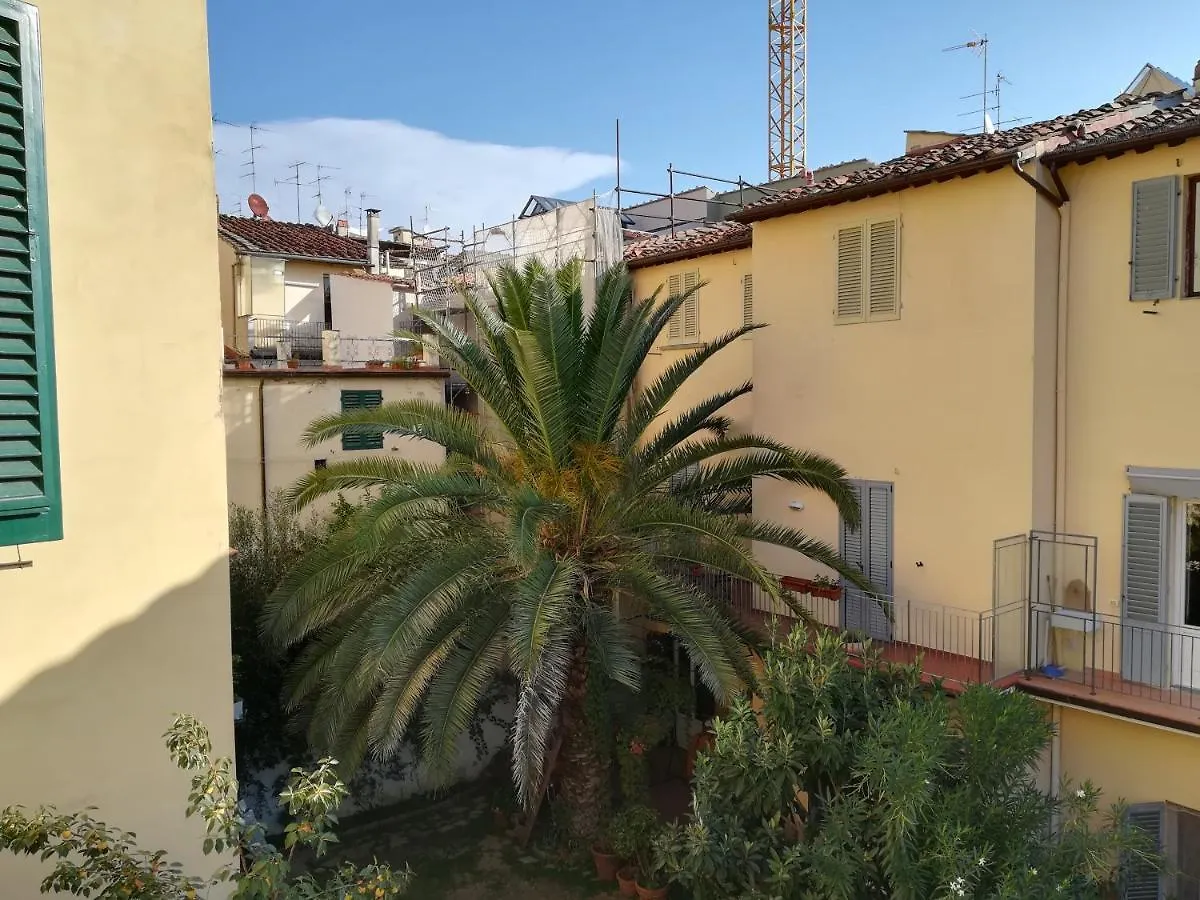 In San Frediano B&B Φλωρεντία 0*,